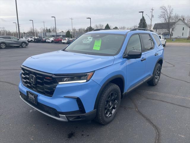 new 2025 Honda Pilot car, priced at $49,750