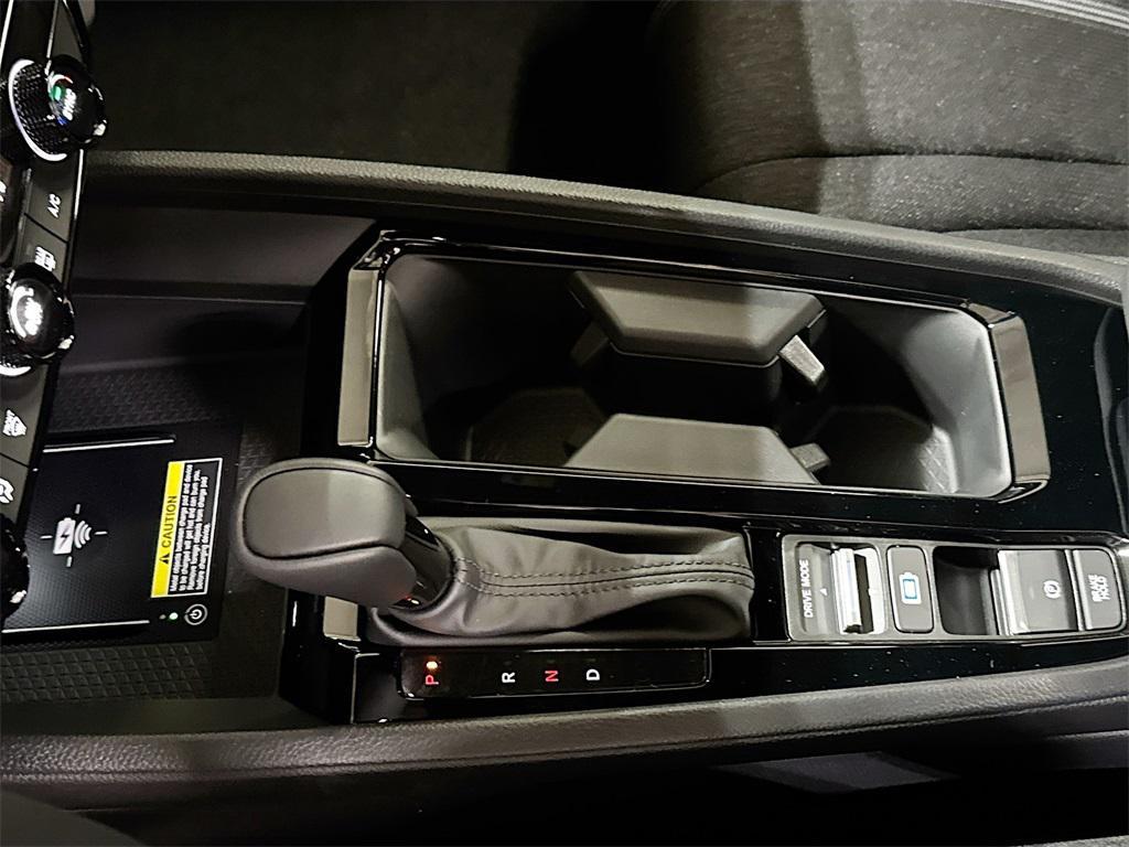new 2025 Honda Accord Hybrid car, priced at $33,700