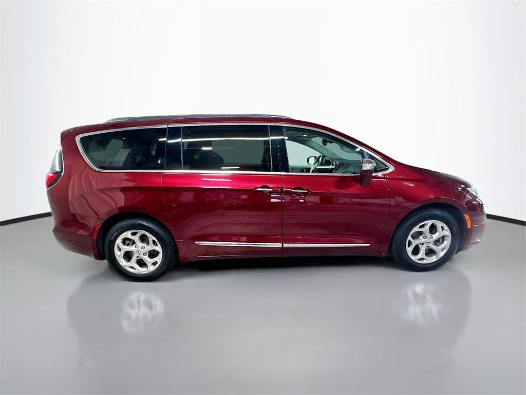 used 2021 Chrysler Pacifica Hybrid car, priced at $25,500