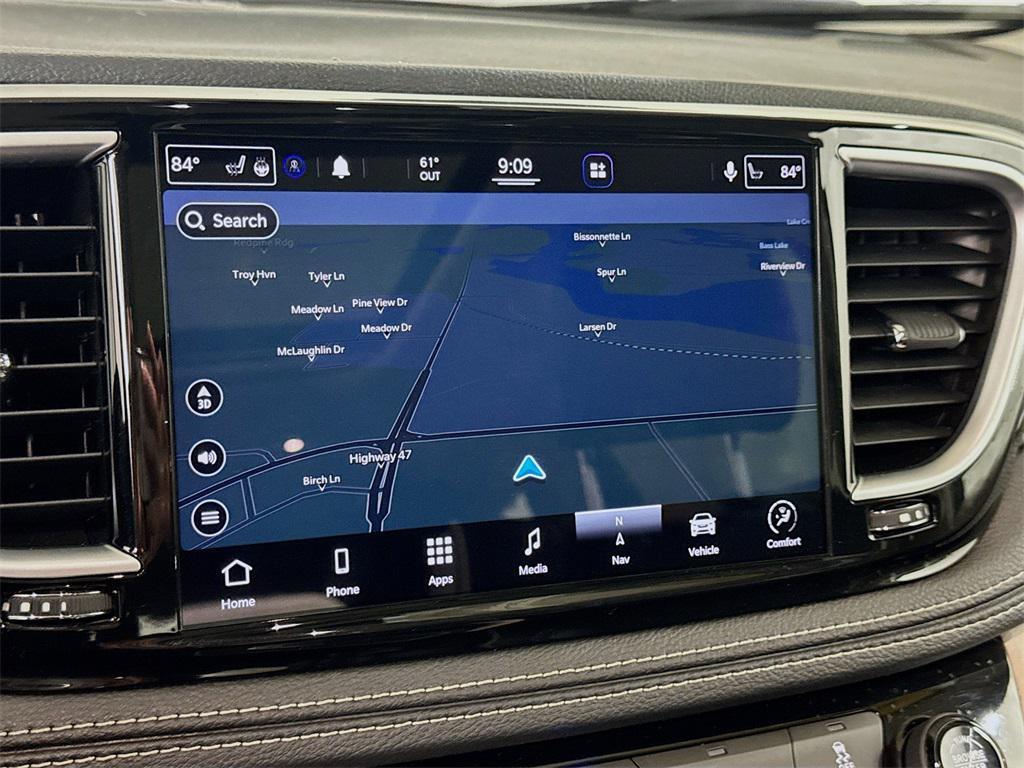 used 2021 Chrysler Pacifica Hybrid car, priced at $25,500