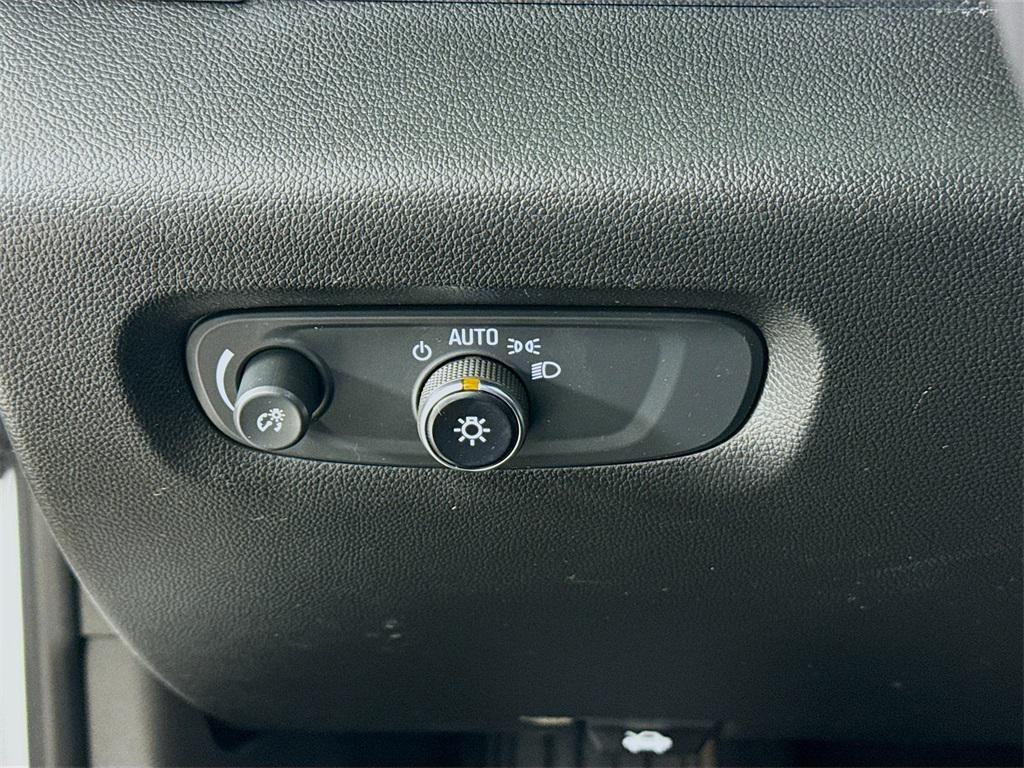 used 2022 Chevrolet Traverse car, priced at $24,500