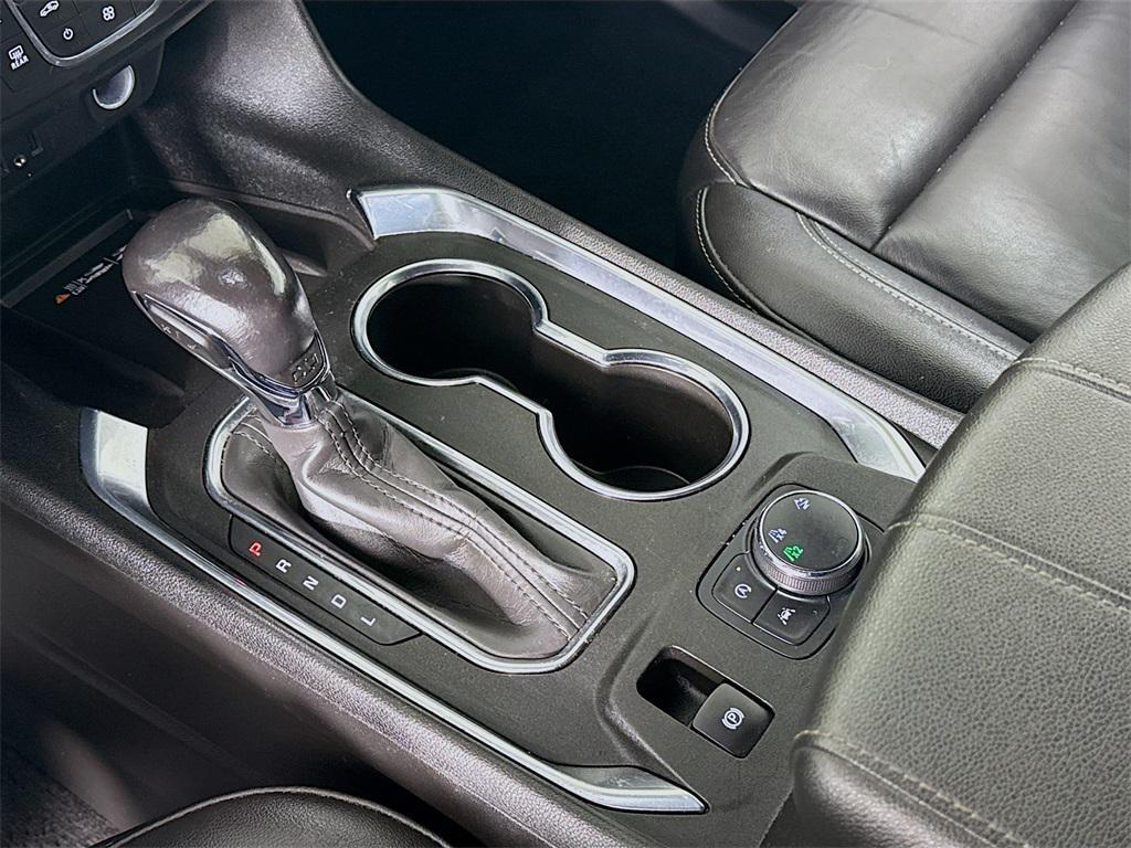 used 2022 Chevrolet Traverse car, priced at $24,500