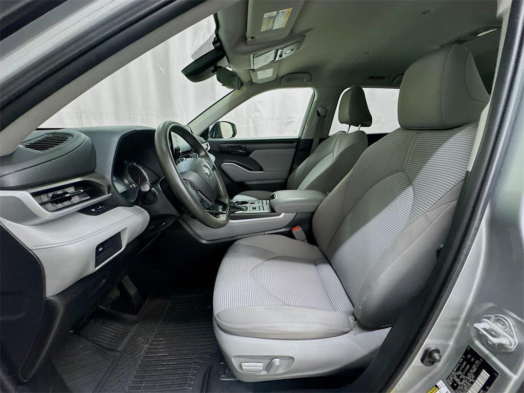 used 2020 Toyota Highlander car, priced at $21,650