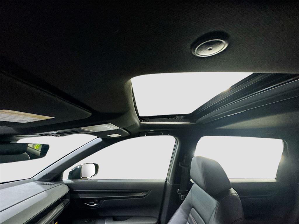 new 2026 Honda CR-V Hybrid car, priced at $39,675