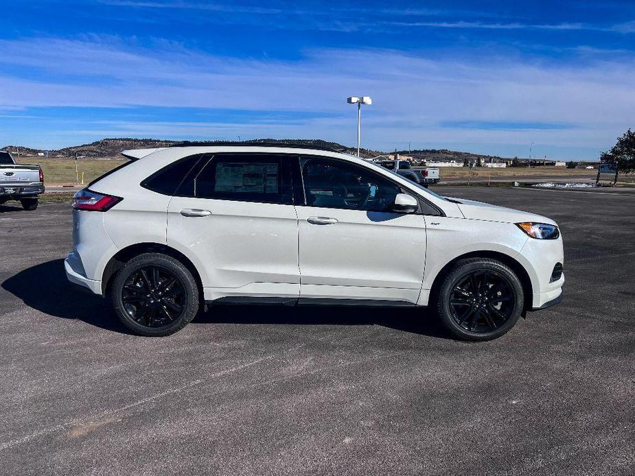new 2024 Ford Edge car, priced at $43,120