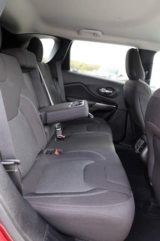 used 2021 Jeep Cherokee car, priced at $15,950