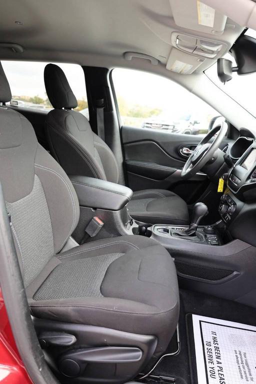 used 2021 Jeep Cherokee car, priced at $15,950