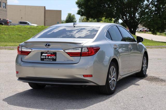 used 2018 Lexus ES 300h car, priced at $25,950