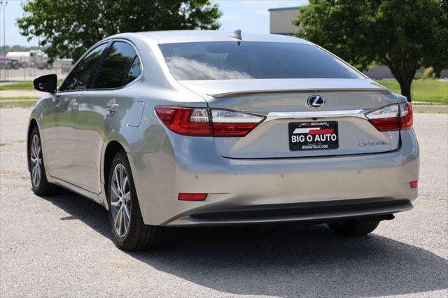 used 2018 Lexus ES 300h car, priced at $25,950
