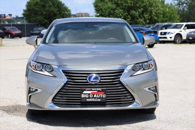 used 2018 Lexus ES 300h car, priced at $25,950