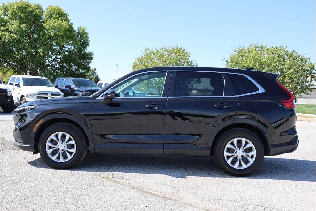 used 2025 Honda CR-V car, priced at $25,950