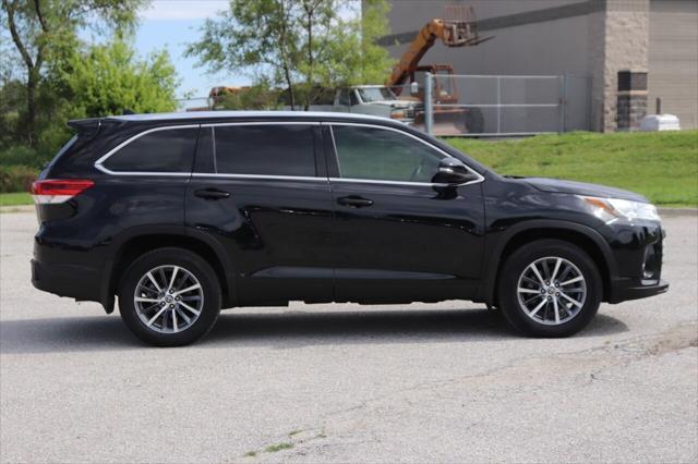 used 2019 Toyota Highlander car, priced at $26,950