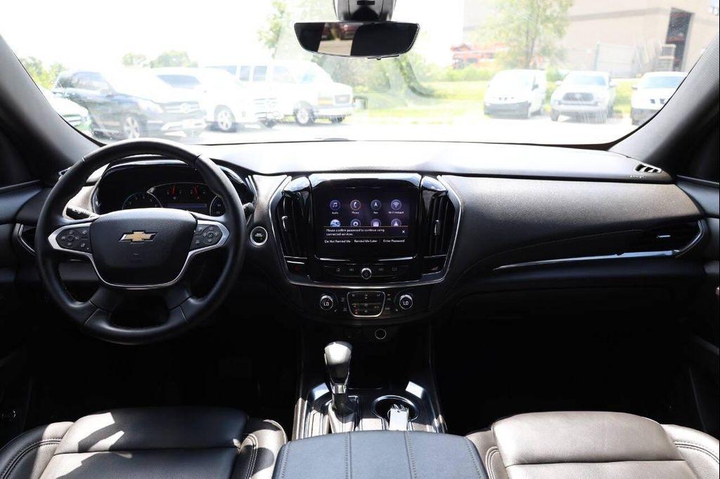 used 2023 Chevrolet Traverse car, priced at $28,950