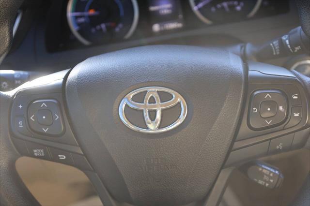 used 2015 Toyota Camry Hybrid car, priced at $11,950