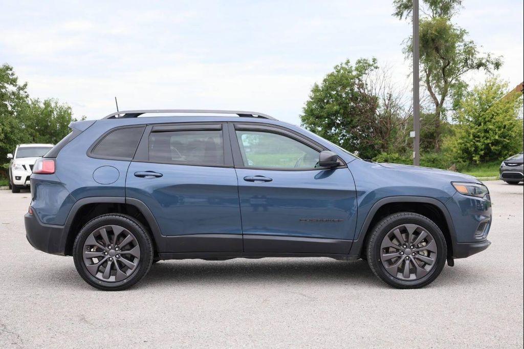 used 2021 Jeep Cherokee car, priced at $15,950