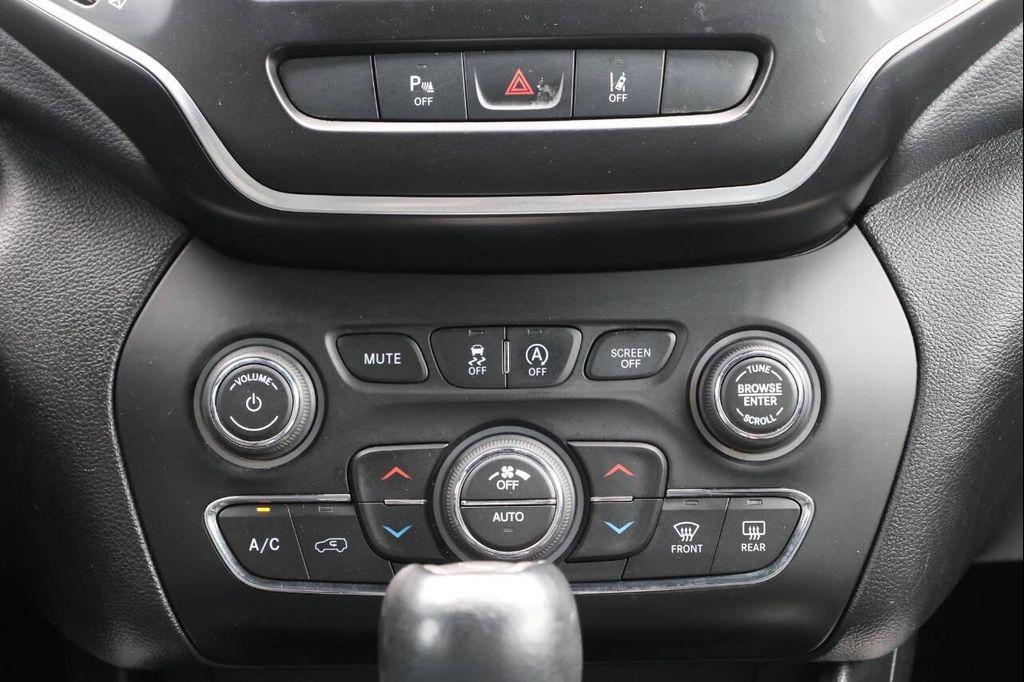 used 2021 Jeep Cherokee car, priced at $15,950