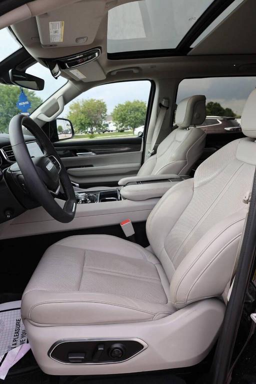 used 2022 Jeep Wagoneer car, priced at $43,950