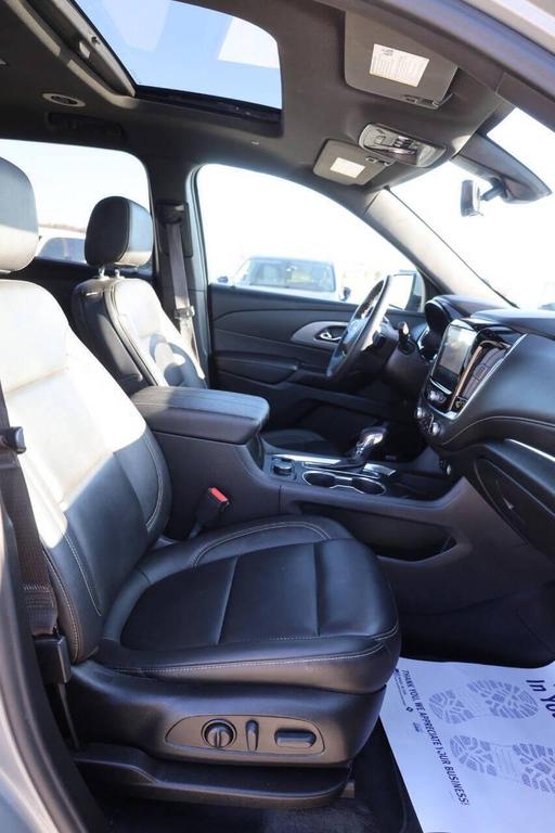 used 2023 Chevrolet Traverse car, priced at $29,950