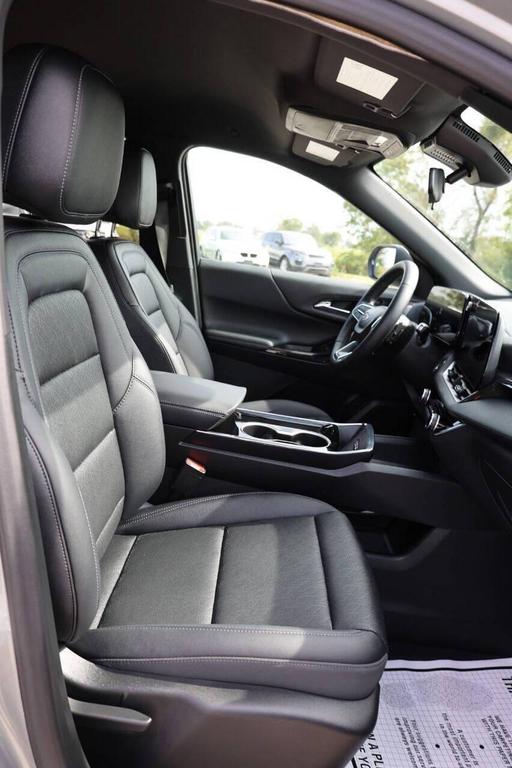 used 2025 Chevrolet Equinox car, priced at $25,950