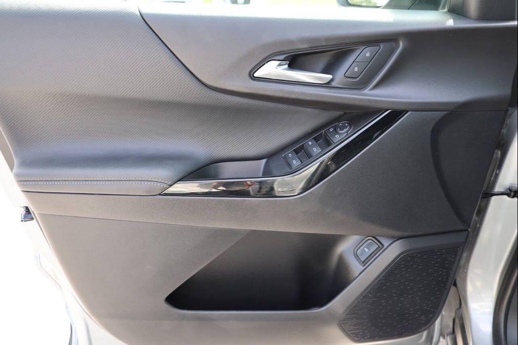 used 2025 Chevrolet Equinox car, priced at $25,950