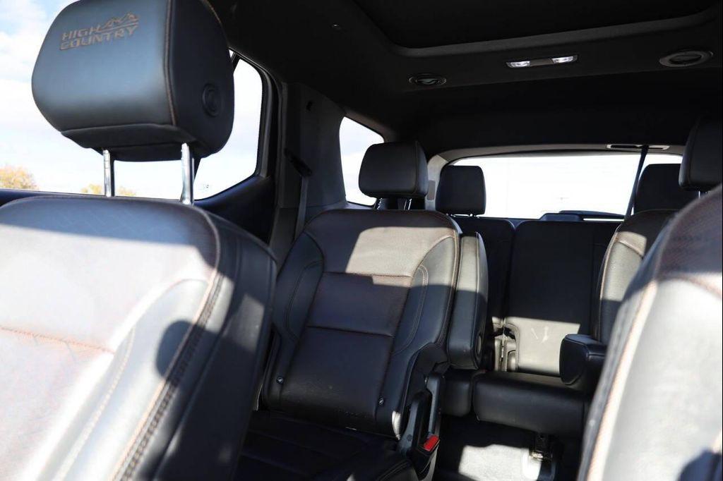 used 2022 Chevrolet Traverse car, priced at $27,950