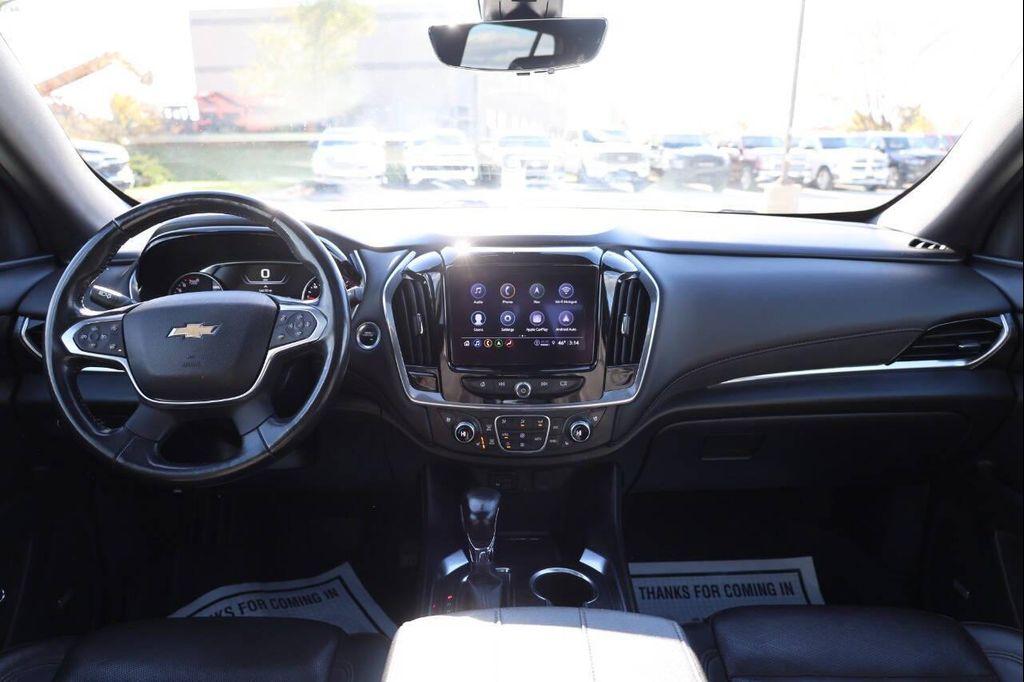 used 2022 Chevrolet Traverse car, priced at $27,950
