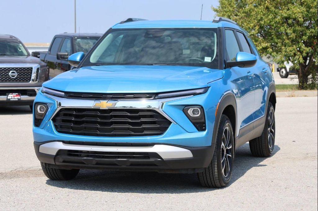 used 2025 Chevrolet TrailBlazer car, priced at $22,950