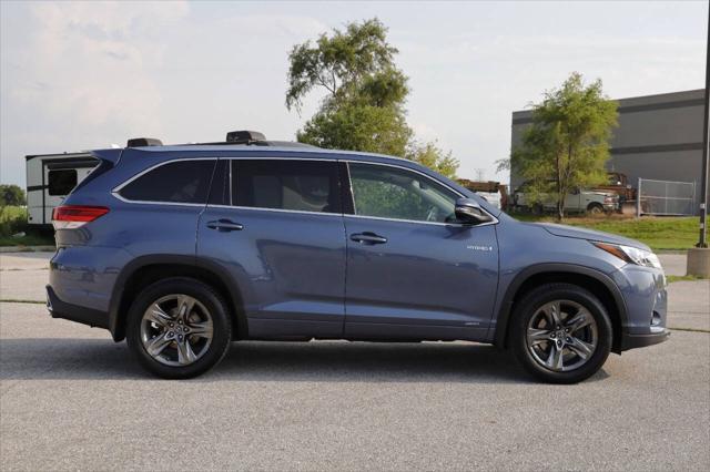 used 2017 Toyota Highlander Hybrid car, priced at $27,950