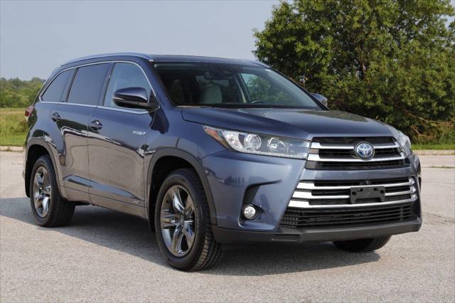 used 2017 Toyota Highlander Hybrid car, priced at $27,950