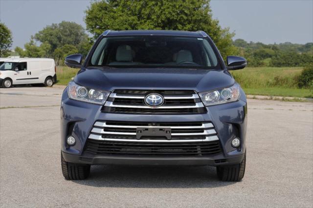 used 2017 Toyota Highlander Hybrid car, priced at $27,950