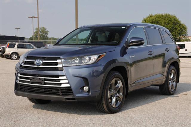 used 2017 Toyota Highlander Hybrid car, priced at $27,950