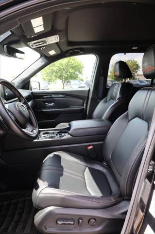 used 2025 Honda Pilot car, priced at $37,950