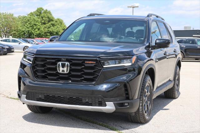 used 2025 Honda Pilot car, priced at $37,950