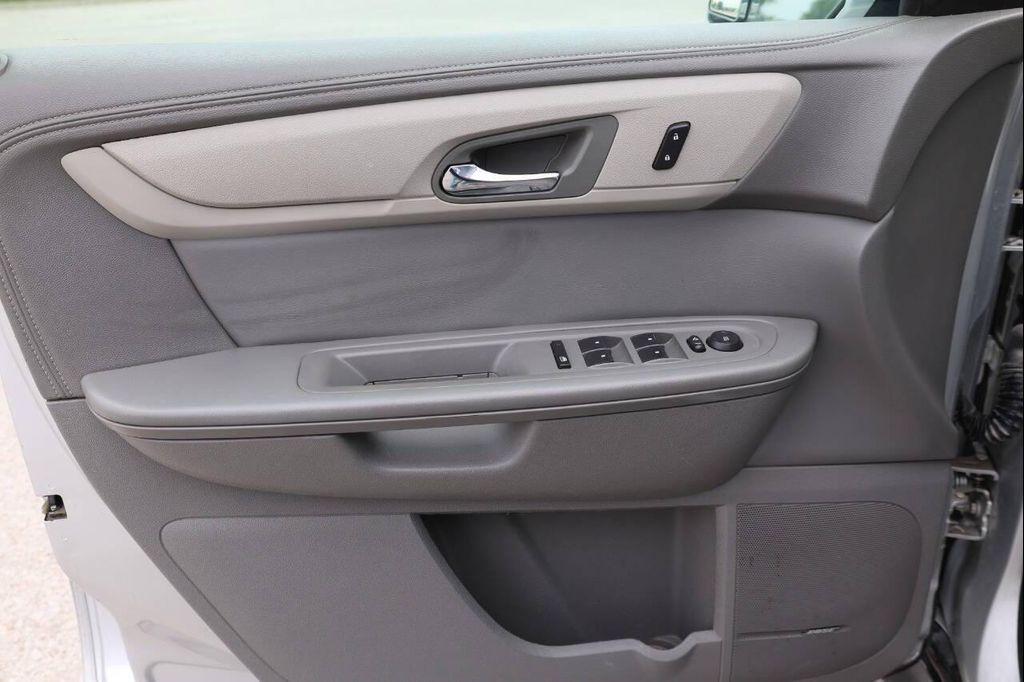 used 2015 Chevrolet Traverse car, priced at $11,950