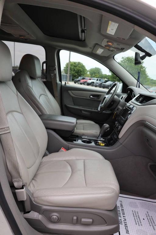 used 2015 Chevrolet Traverse car, priced at $10,950