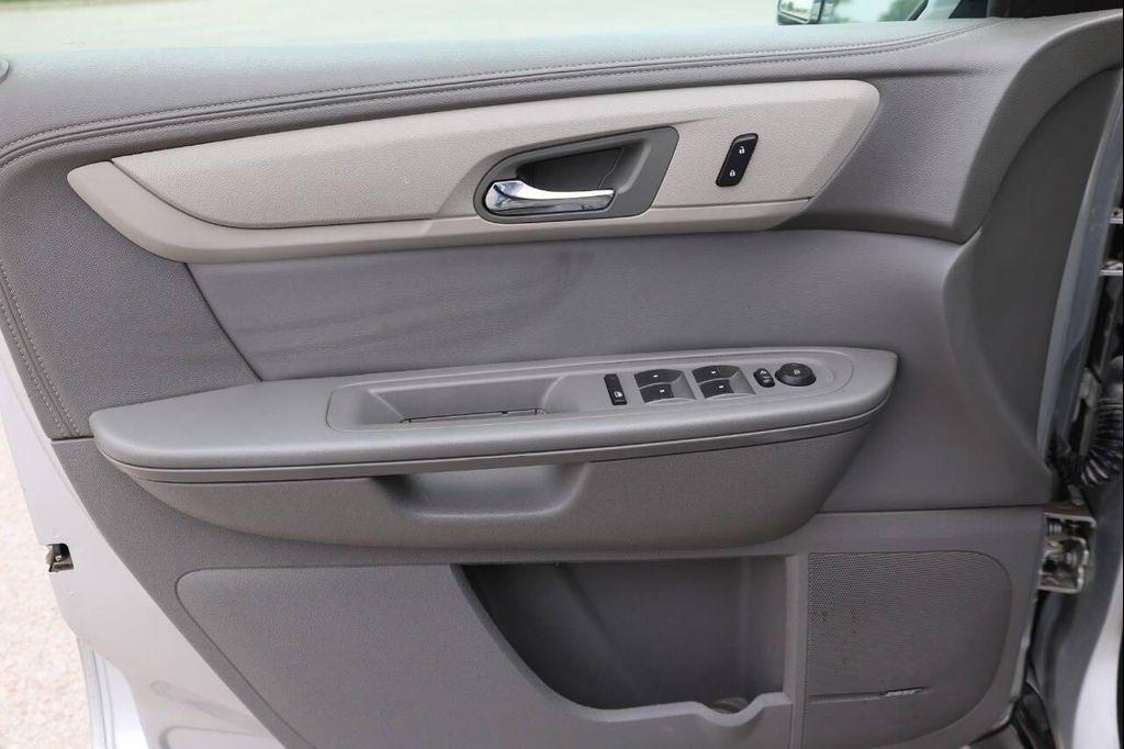 used 2015 Chevrolet Traverse car, priced at $10,950