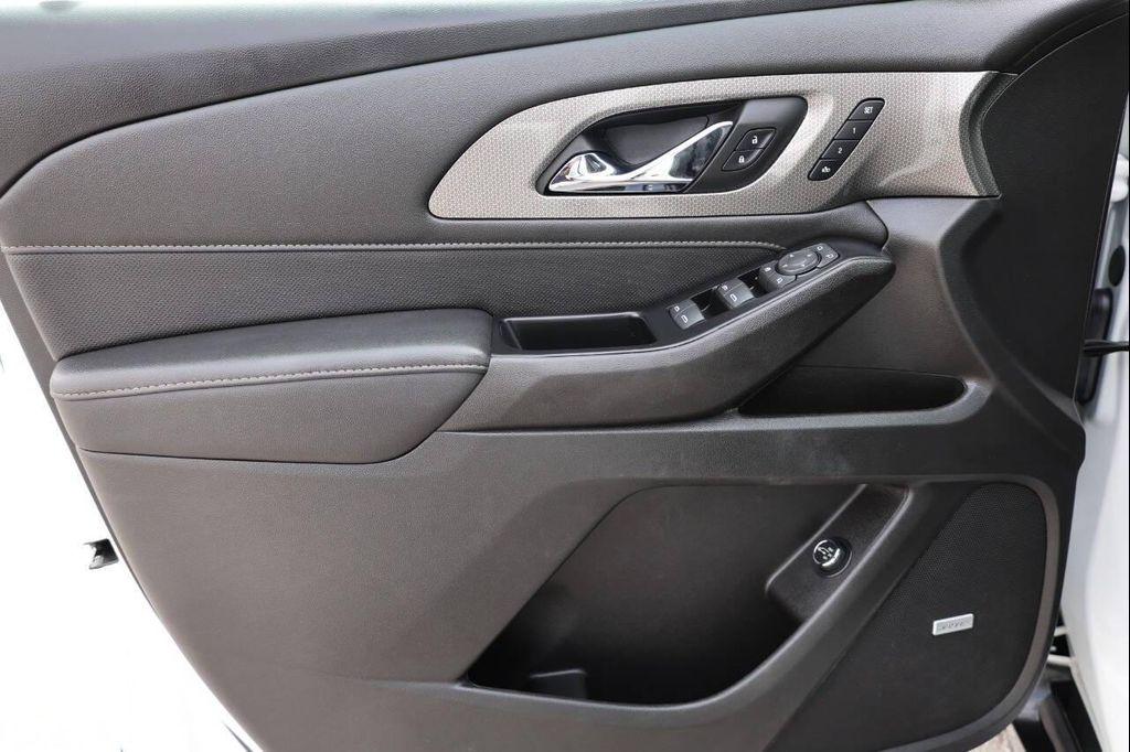 used 2022 Chevrolet Traverse car, priced at $28,950