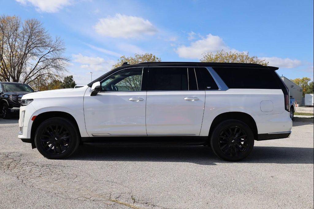 used 2022 Cadillac Escalade ESV car, priced at $64,950