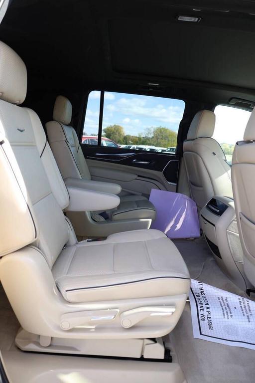 used 2022 Cadillac Escalade ESV car, priced at $64,950