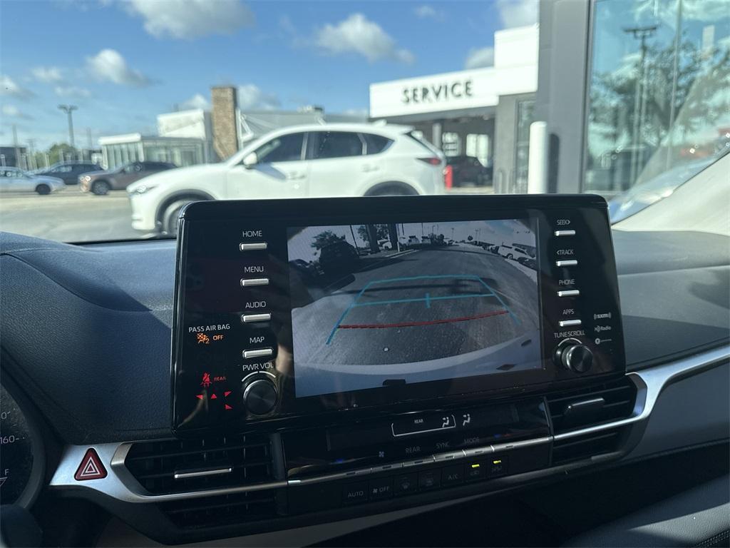 used 2022 Toyota Sienna car, priced at $31,624