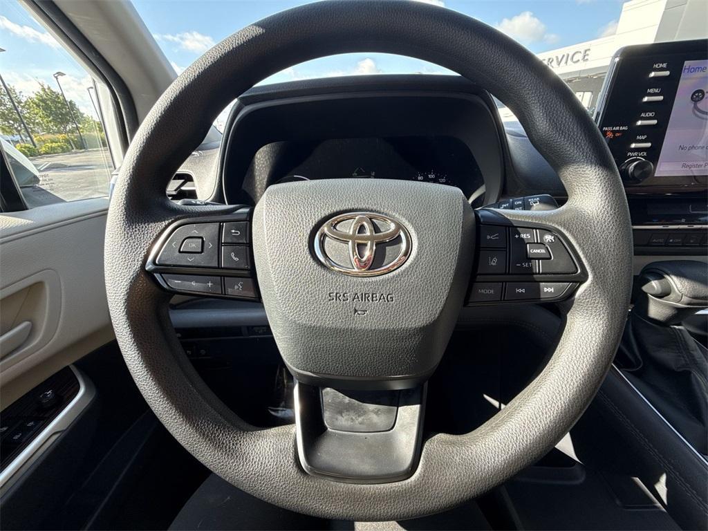 used 2022 Toyota Sienna car, priced at $31,624