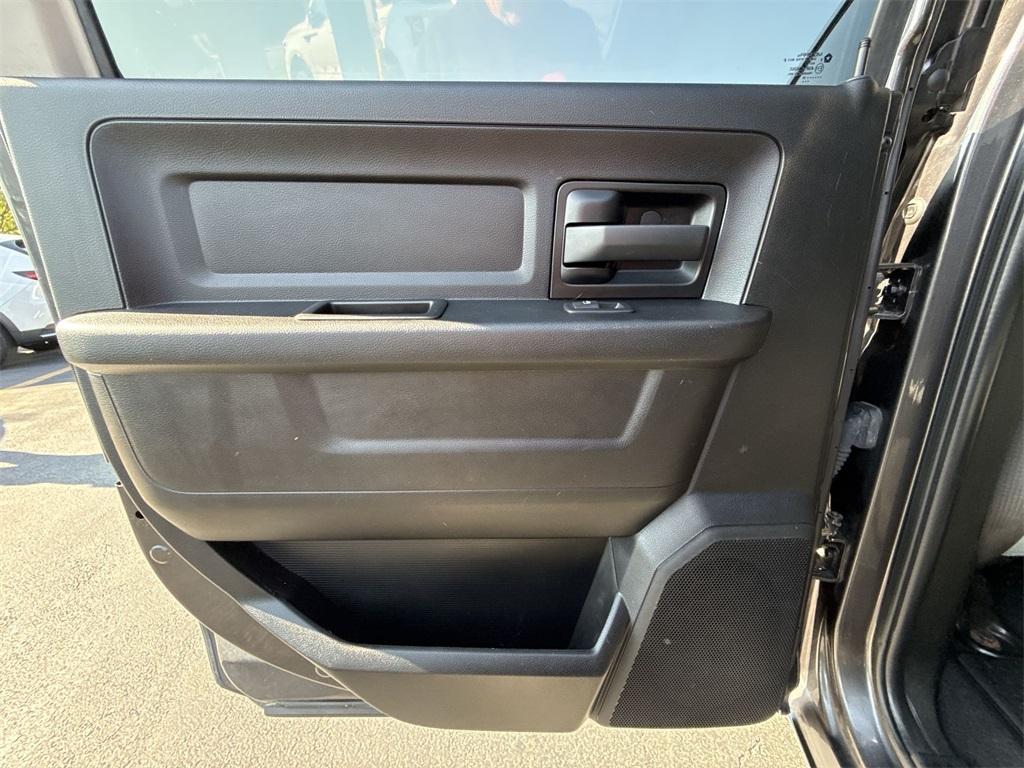 used 2020 Ram 1500 Classic car, priced at $20,624