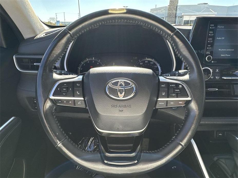 used 2021 Toyota Highlander car, priced at $27,624