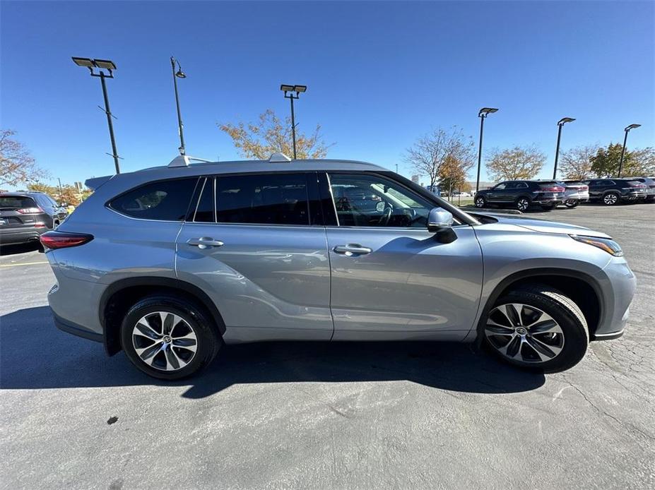 used 2021 Toyota Highlander car, priced at $27,624