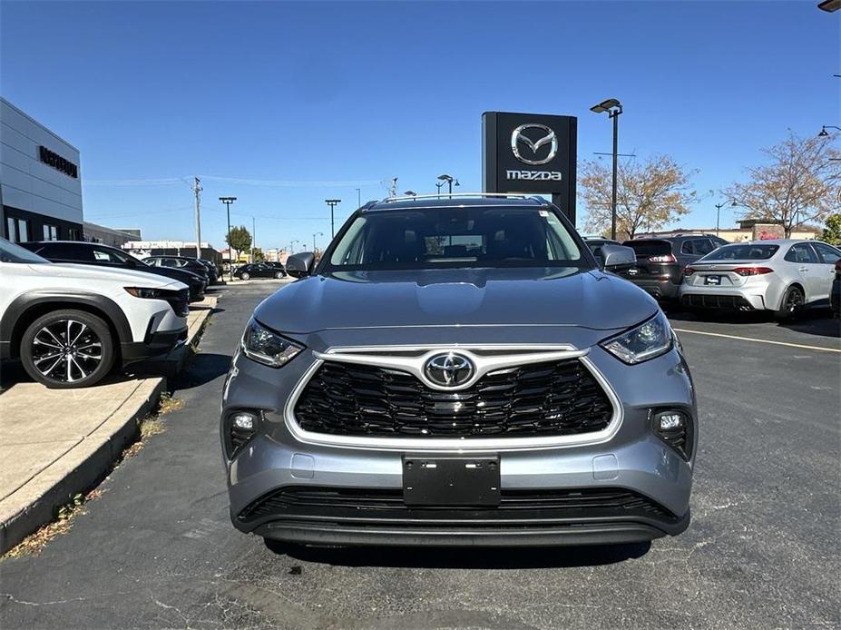 used 2021 Toyota Highlander car, priced at $27,624