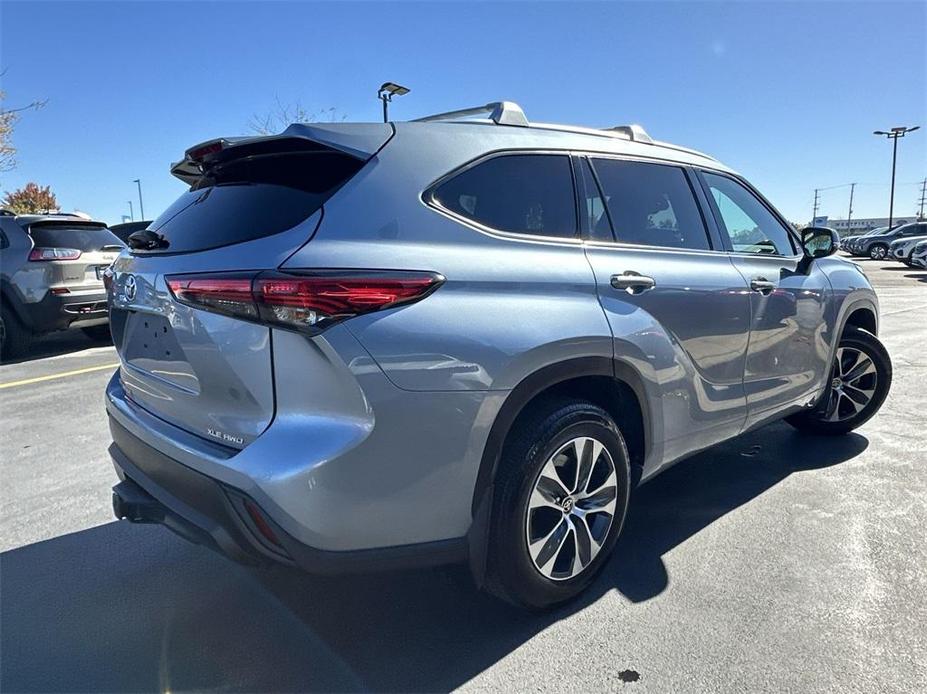 used 2021 Toyota Highlander car, priced at $27,624