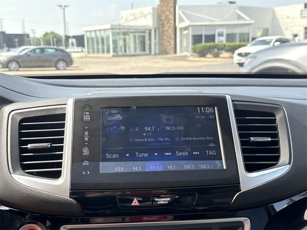 used 2016 Honda Pilot car, priced at $25,624