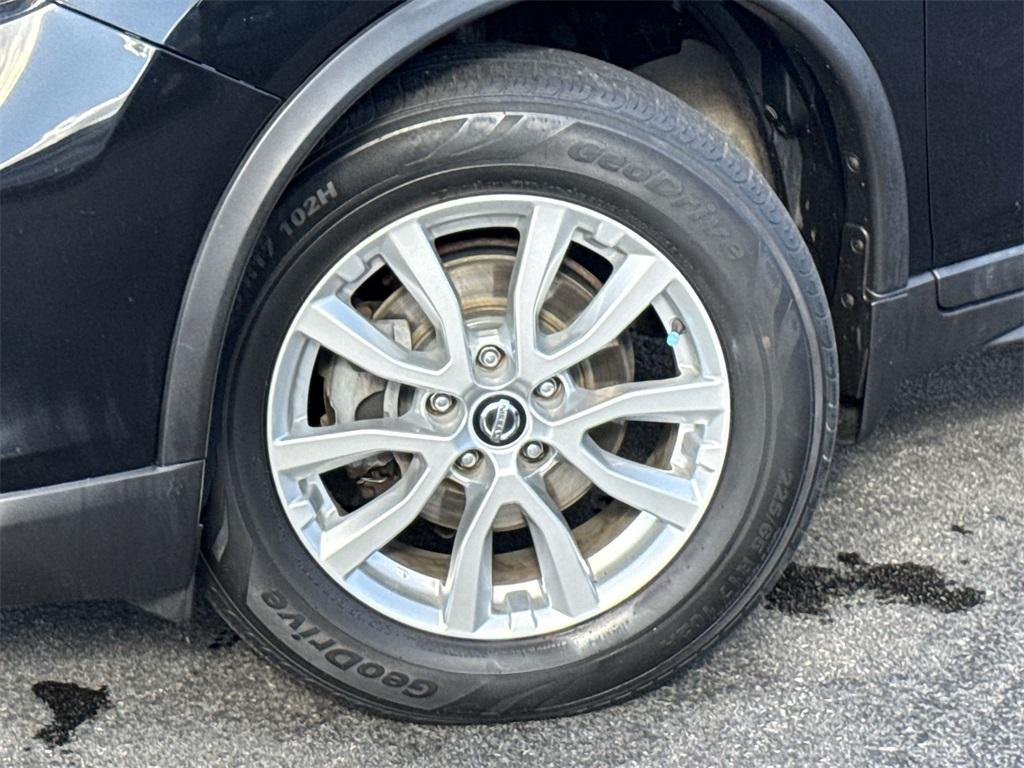 used 2017 Nissan Rogue car, priced at $10,934