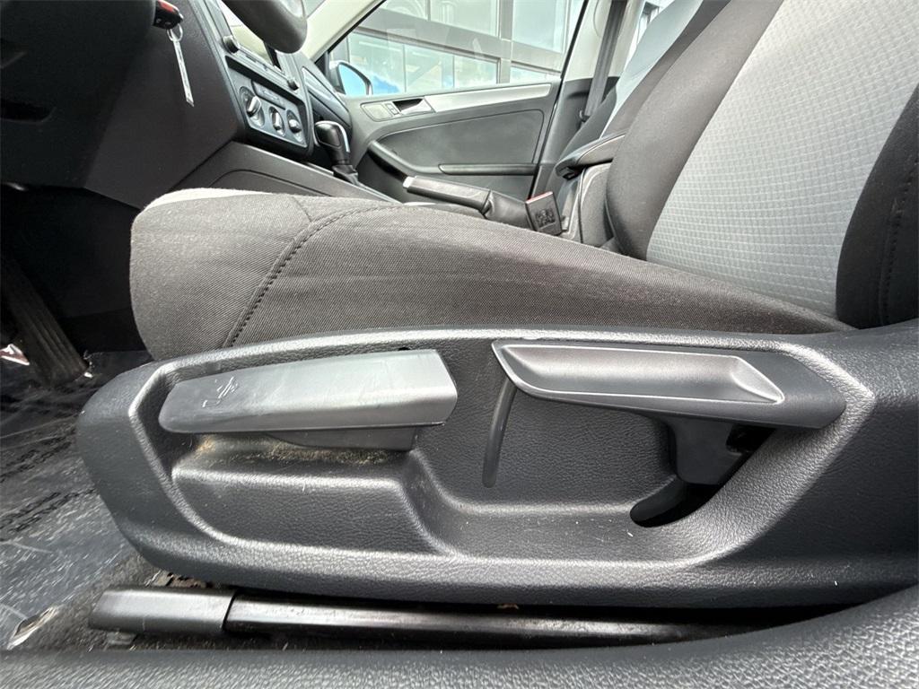 used 2017 Volkswagen Jetta car, priced at $12,924