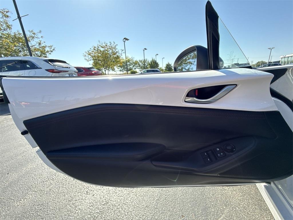 used 2016 Mazda MX-5 Miata car, priced at $16,524